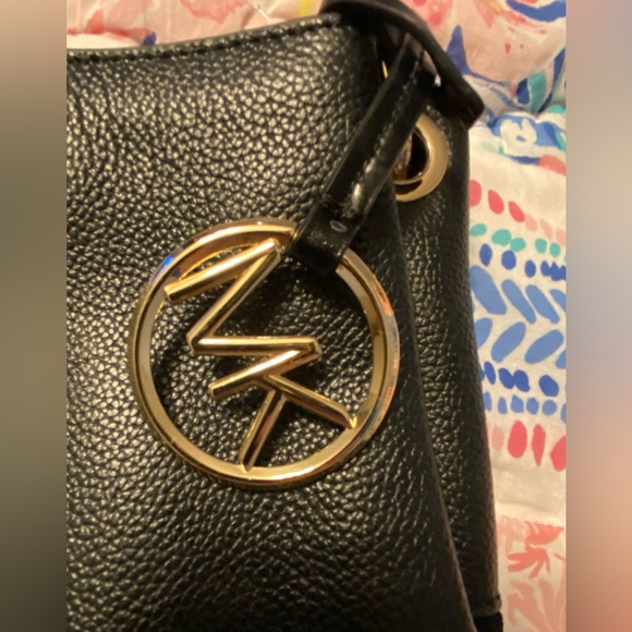 Michael Kors Nicole Triple Compartment pebble Leather Cross Body Handbag - Picture 6 of 15